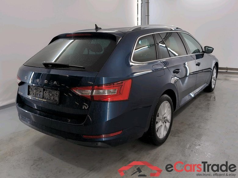 SKODA SUPERB COMBI - 2019 1.4 TSI PHEV Style DSG #4