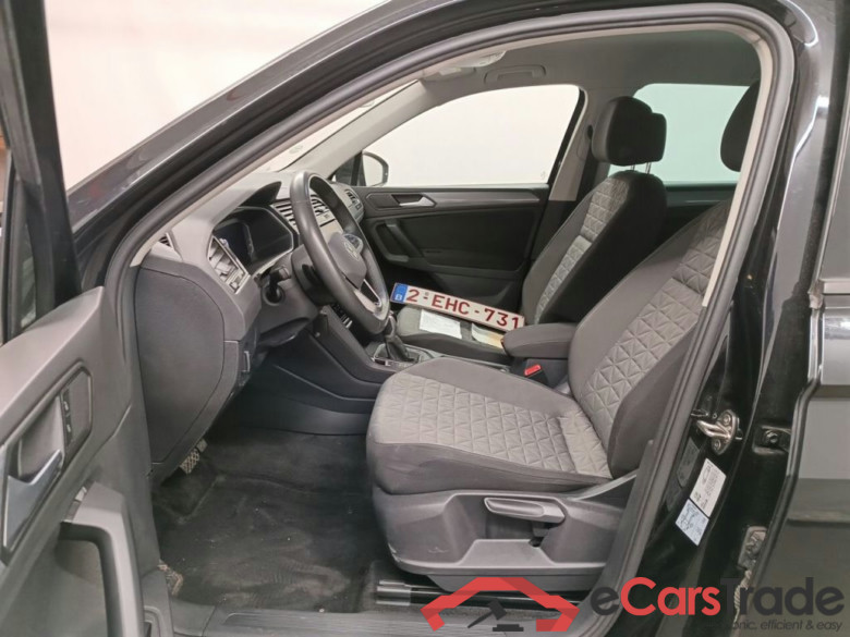 Volkswagen Tiguan 1.4 eHybrid DSG Life Business 5d #3