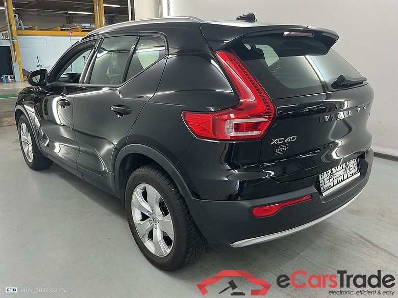 VOLVO XC40 1.5 T2 MOMENTUM PRO #3