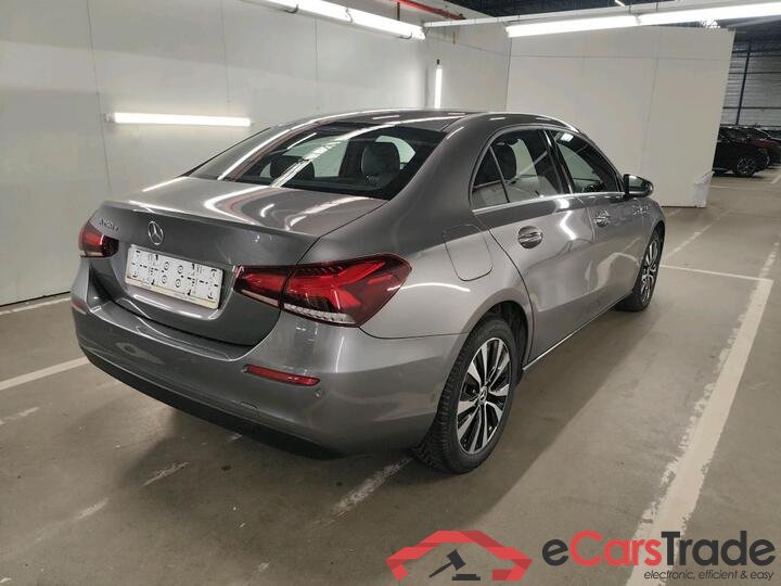 Mercedes A-Klasse Limousine A-Klasse Limousine A 250e Business Solution (PHEV) 160kW/218pk  4D/P Auto-8 #4