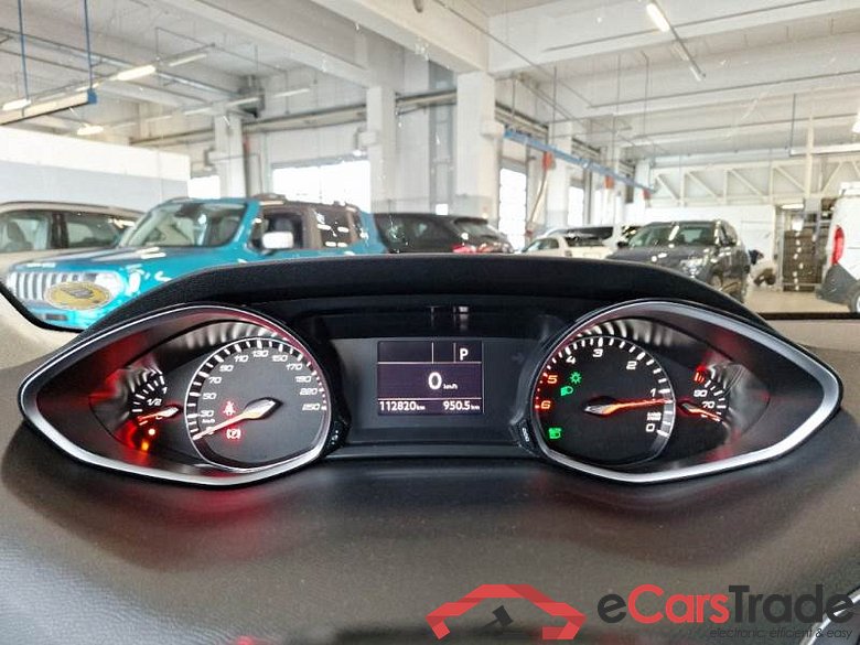 PEUGEOT 308 / 2017 / 5P / BERLINA BUSINESS BLUEHDI 130 EAT6 SeS AUT. #4