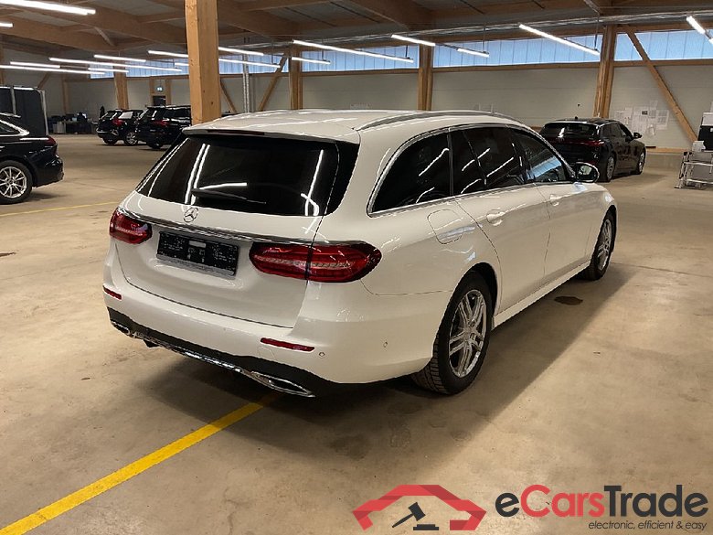 E -Klasse T-Modell E 220 d 4Matic (213.205)AMG AMG Line 143KW AT9 E6d #2