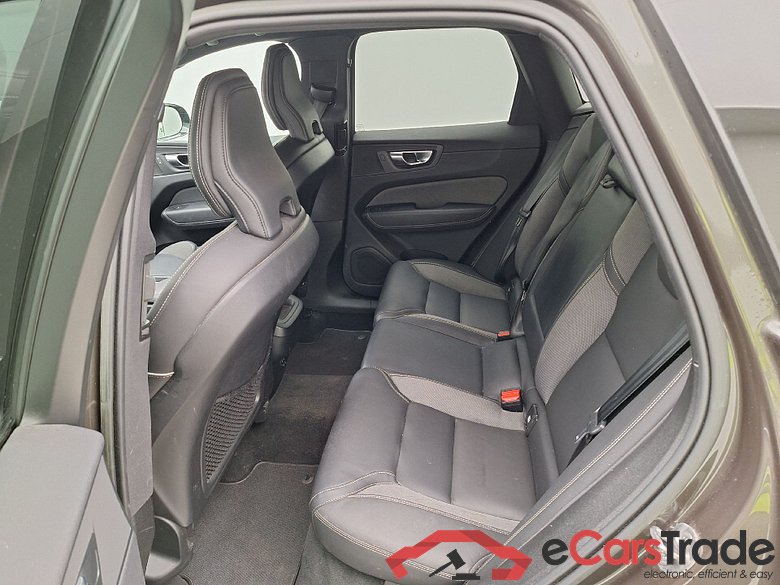 Volvo, XC60 FL'21, Volvo XC60 B4 D Geartronic R-Design 5d #4