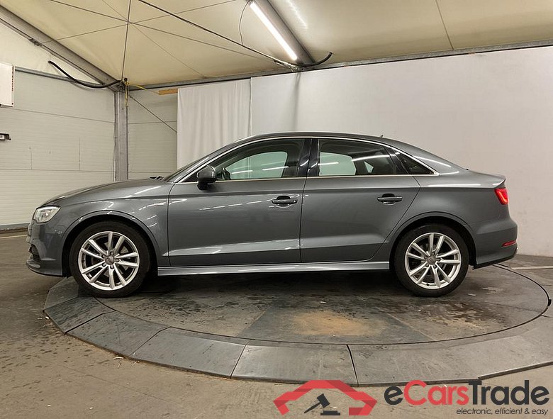 AUDI A3 Sedan Audi A3 Berline Attraction 1.4 TFSI cylinder on demand ultra  110(150) kW(ch) S tronic #2