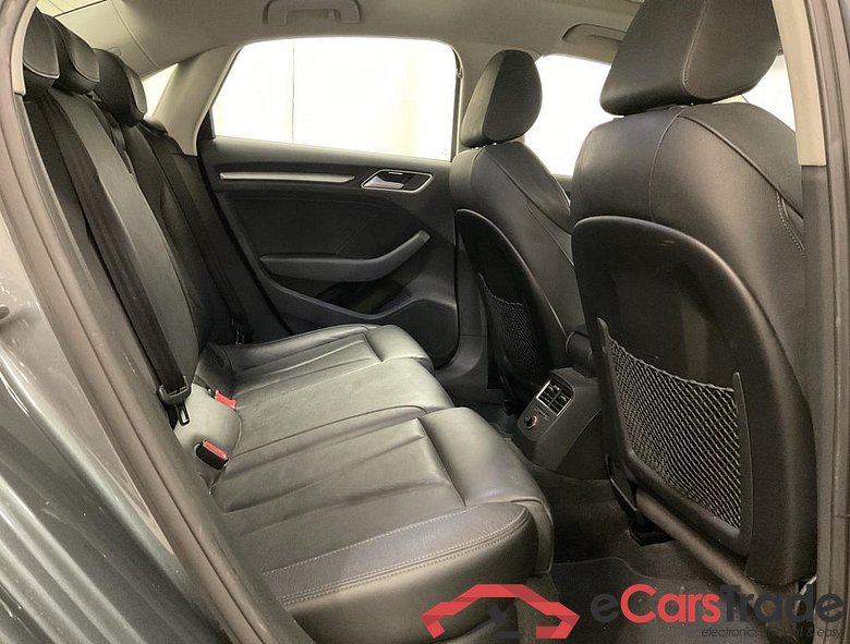 AUDI A3 Sedan Audi A3 Berline Attraction 1.4 TFSI cylinder on demand ultra  110(150) kW(ch) S tronic #6