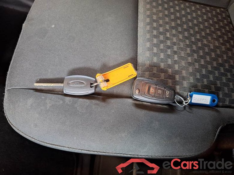 FORD TRANSIT CUSTOM / 2018 / 4P / FURGONE 280 L1H1 TREND 2.0 ECOBLUE 130 CV #6