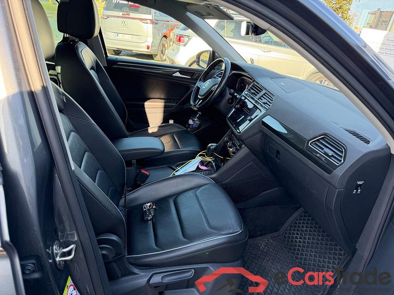 VOLKSWAGEN Tiguan Platinum 1.5 TSI ACT OPF 110 kW (150 ch) 7 vitesses DSG #4