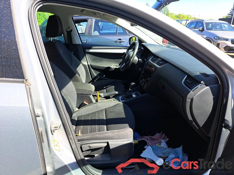 SKODA - SKO OCTAVIA COMBI TSI 150PK DSG7 GreenTec Ambition With Heated Seats & Rear Camera  * PETROL * #3