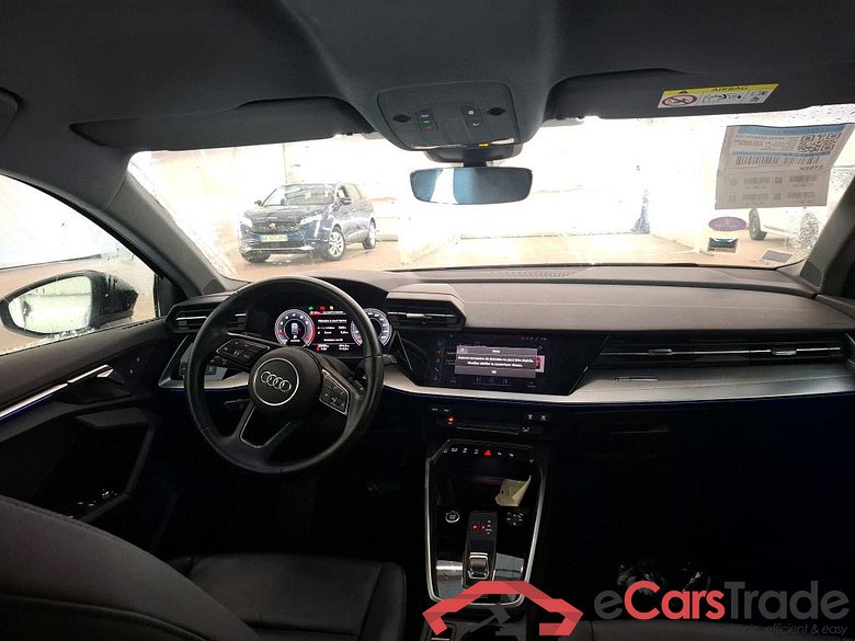 AUDI A3 Sportback / 2020 / 5P / Berline 35 TFSI 150 MHEV S Tronic Design Luxe #5
