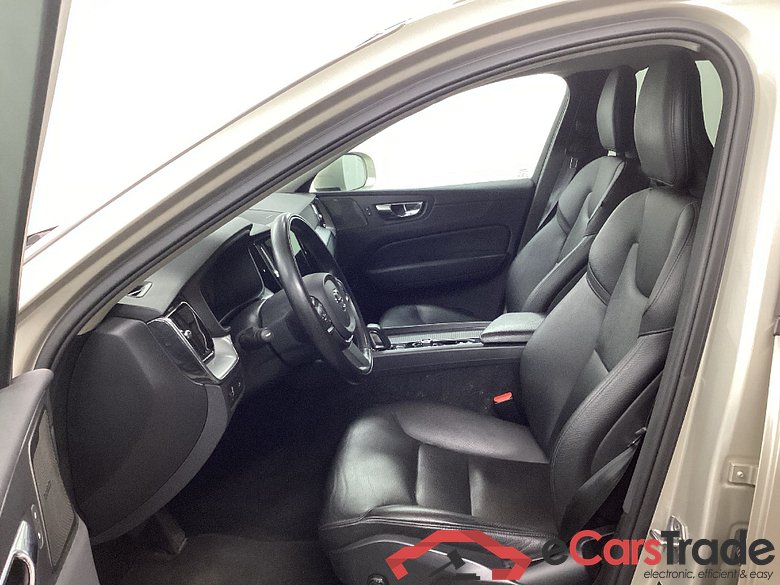 Volvo, XC60 '17, Volvo XC60 B4 P Geartronic Momentum Pro 5d #3