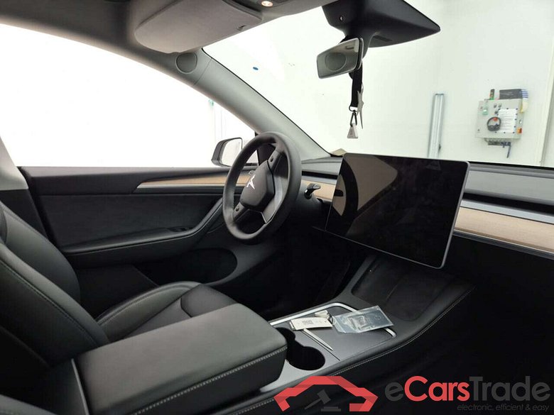 TESLA MODEL Y LONG RANGE DUAL AWD #3