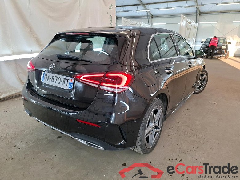 MERCEDES-BENZ Classe A Compact / 2018 / 5P / Berline A 250 e AMG Line 8G-DCT #3