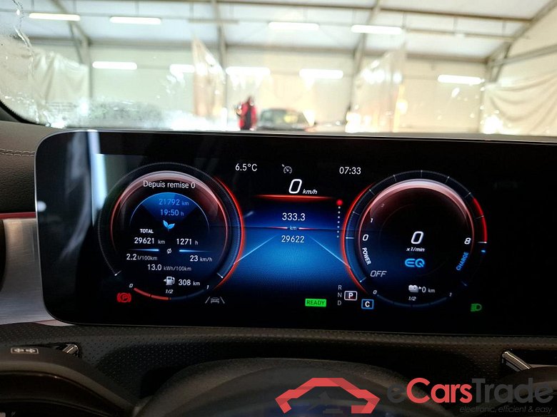 MERCEDES-BENZ Classe A Compact / 2018 / 5P / Berline A 250 e AMG Line 8G-DCT #6