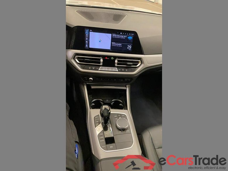 BMW 330e Plug-In Hybrid Aut. LED-Xenon LC-Pro Navi Hi-Fi Leather KeylessGo Klima PDC ... #4