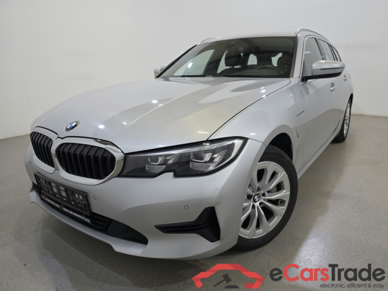 BMW 330e Plug-In Hybrid Aut. LED-Xenon LC-Pro Navi Hi-Fi Leather KeylessGo Klima PDC ... #1
