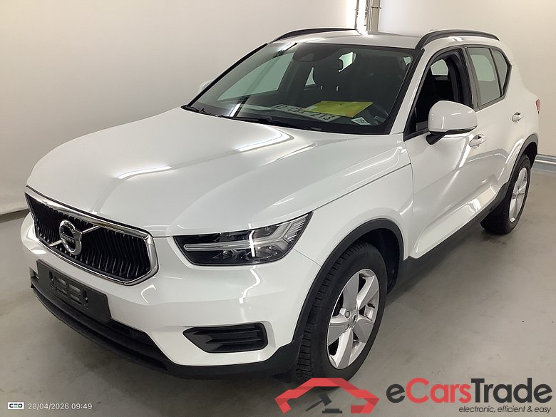 VOLVO XC40 1.5 T2 MOMENTUM CORE