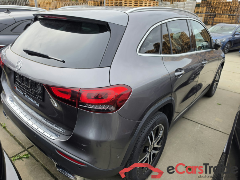 Mercedes GLA 200d Aut. LED-Xenon Widescreen Navi 1/2 Sport-Leather KeylessGo Camera Klima PDC ... #4