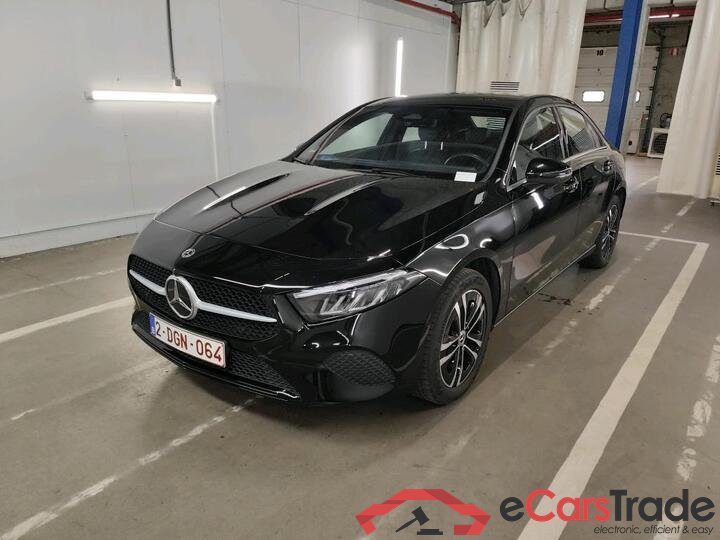 Mercedes A-Klasse Limousine A-Klasse Limousine A 250 e Business Line (PHEV) 160kW/218pk  4D/P Auto-7 #1