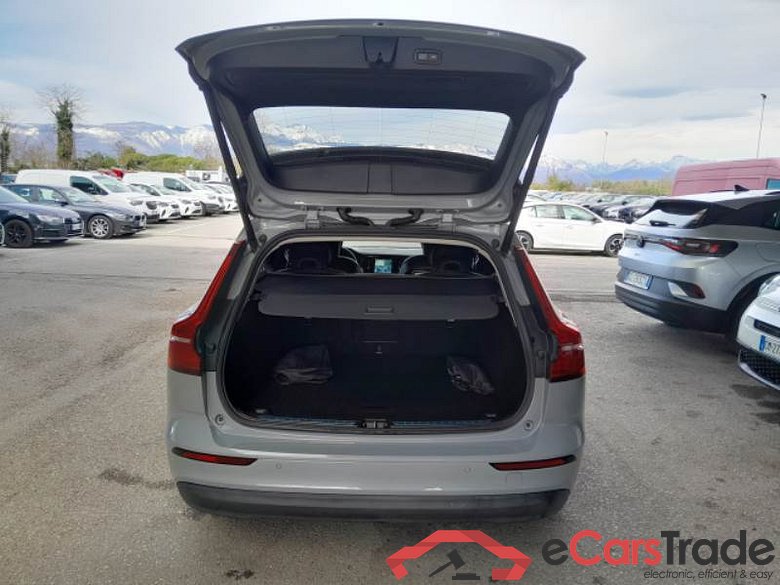 VOLVO V60 / 2019 / 5P / STATION WAGON B4 D AUTOM.CORE #5
