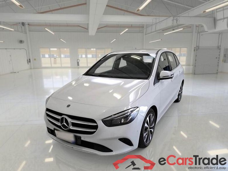 MERCEDES-BENZ CLASSE B / 2018 / 5P / MONOVOLUME B 180 D AUTOMATIC BUSINESS EXTRA