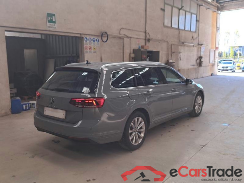 VOLKSWAGEN PASSAT / 2019 / 5P / STATION WAGON VAR. 2.0TDI SCR EVO 110KW BUSINESS DSG #2