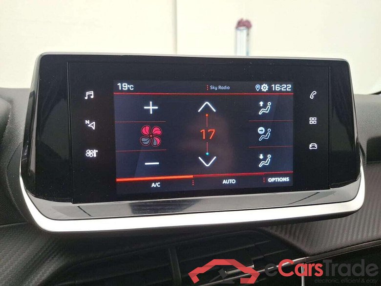 PEUGEOT 208 1.2 PT Allure #6