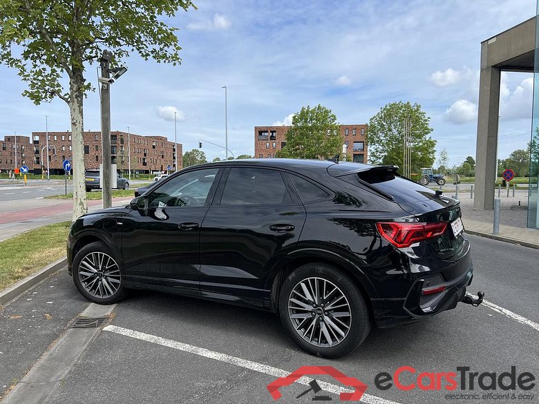 AUDI Q3 Sportback PHEV Audi Q3 Sportback S line 45 TFSI e  180(245) kW(pk) S tronic #1