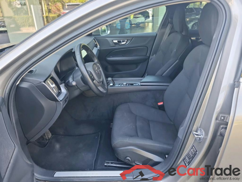 VOLVO V60 2.0 B4 D MHEV MOMENTUM PRO AUTO #5