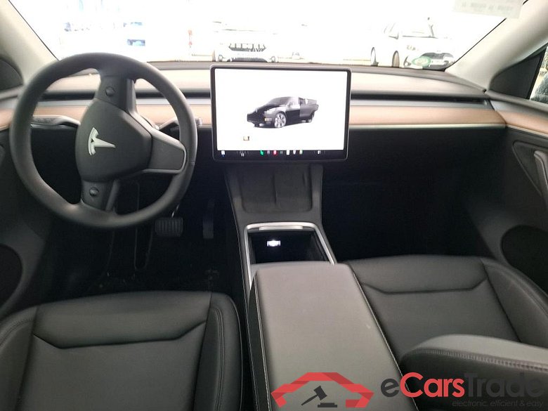 TESLA Model Y / 2020 / 5P / SUV Grande Autonomie RWD #6