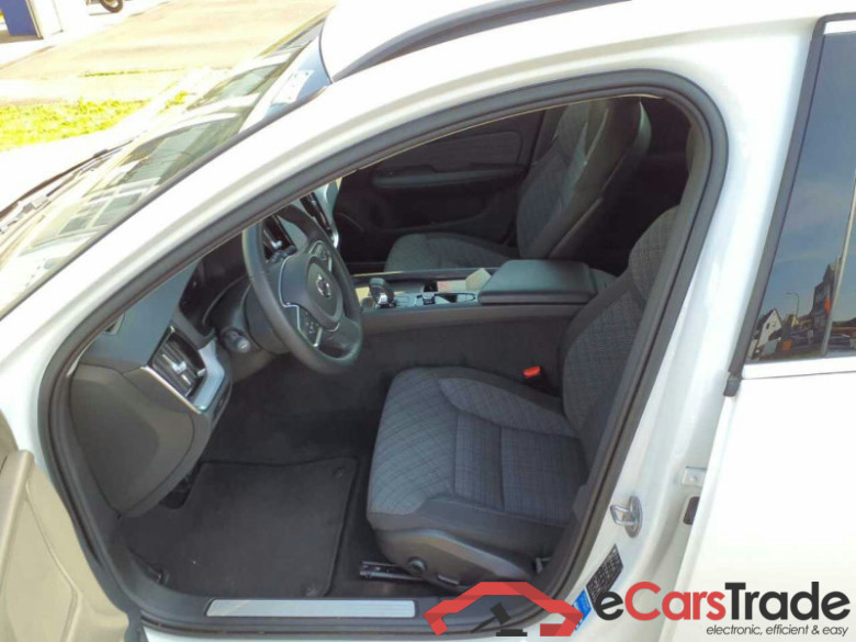 Volvo V60 Kombi (2018->) DE - Kb5 B4 (Diesel) EU6d, Core Mild-Hybrid (EURO 6d), 2021 - 2024 #6