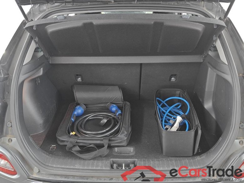 HYUNDAI Kona Comfort Smart Electric 64 kWh 5D #5