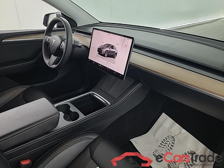 Tesla Model Y Long Range Dual Motor AWD 5D 274kW #6