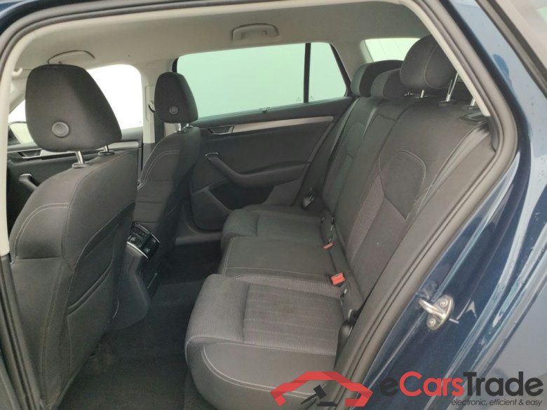 Skoda Superb Combi 2.0 CRTDI 90kW DSG7 Style 5d #4