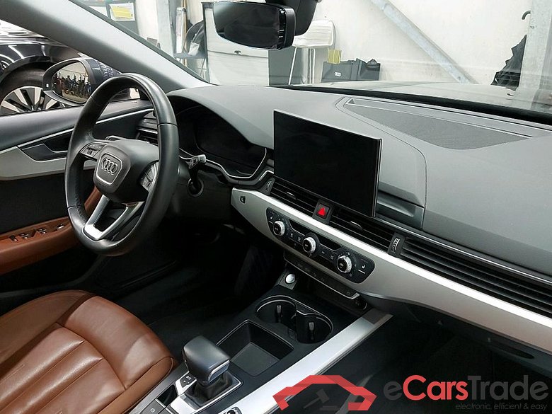 AUDI - AUD A4 AVANT 30 TDi 136PK S-Tronic Advanced Business Edition Pack Platinum With Heated Seats & LED & Assistance Tour & City & Shadow Look & Rear Camera #3