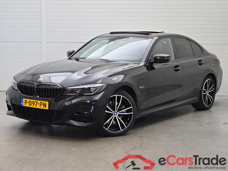 BMW 3-serie 320e Business Edition Plus #1