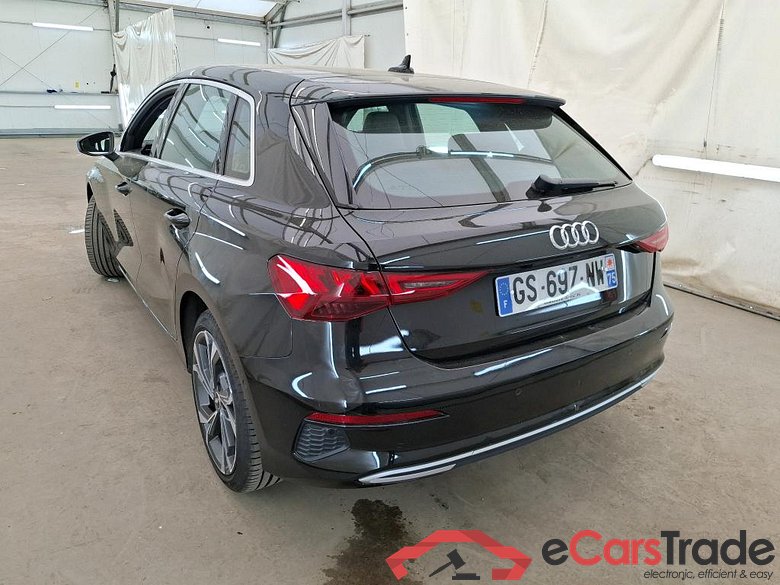 AUDI A3 Sportback / 2020 / 5P / Berline 40 TFSI e 204 S Tronic Design Luxe #2