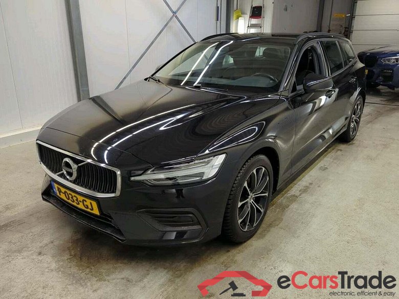 VOLVO V60 2.0 B3 Momentum #1
