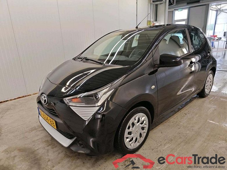 TOYOTA Aygo 1.0 VVT-i x-play