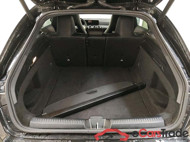 MERCEDES-BENZ CLA-klasse Shooting Brake 180 Bns Sol. AMG #6