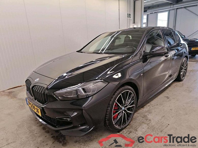BMW 1-serie 118i Bns Edition+ #1