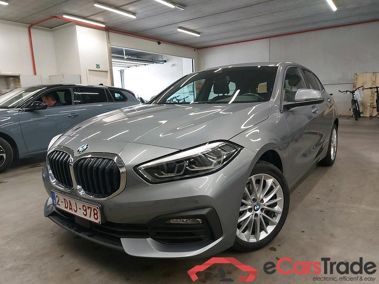 BMW - BMW 1 HATCH 118iA 136PK Pack Business & Heated Steering Wheel  * PETROL *
