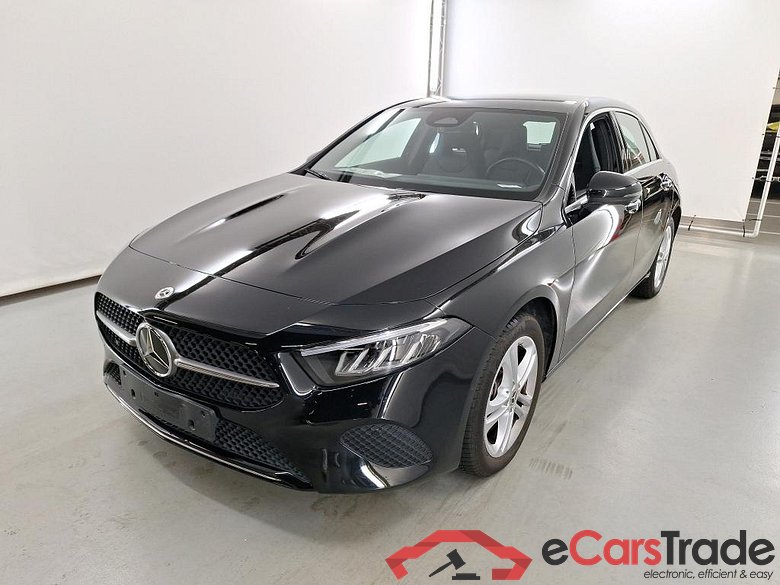 MERCEDES-BENZ A-CLASS 1.3 A 250 E PHEV LUXURY LINE DCT