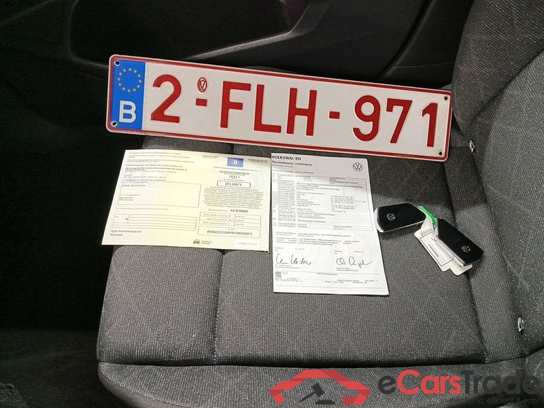 Volkswagen Golf VIII 1.0 eTSI 81kW Life Business DSG 5d #4