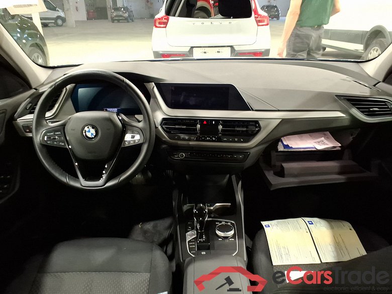 BMW 1 SERIES HATCH 1.5 116IA (80KW) #5