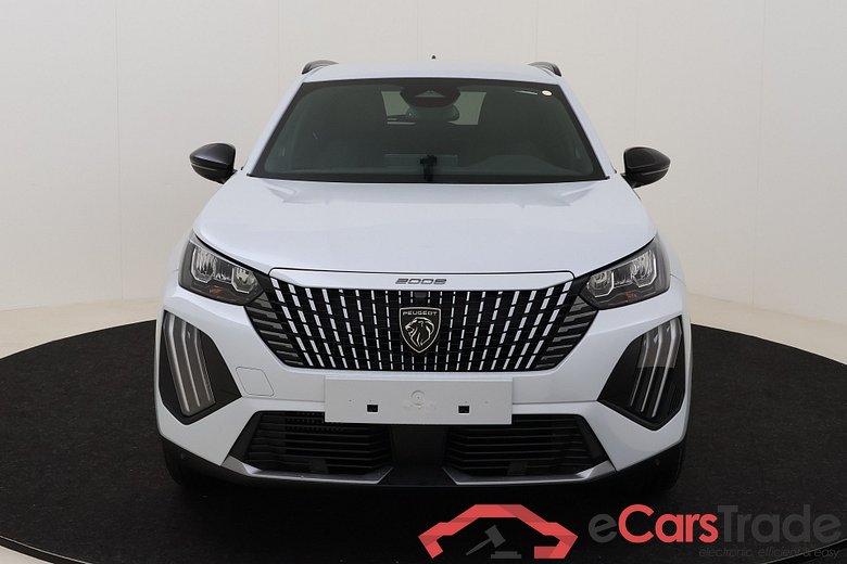 Peugeot 2008 Allure  1.2 Turbo 100 hp Man. 6    #2