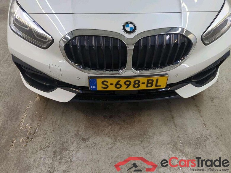 BMW 1-serie 118i Intro Ed. #4