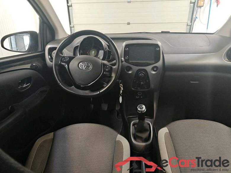 TOYOTA Aygo 1.0 VVT-i x-play #3