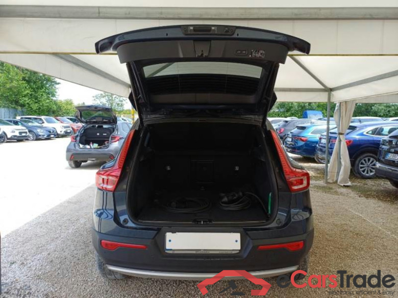 VOLVO XC40 / 2017 / 5P / FUORISTRADA T4 PLUG-IN HYBRID AUTO RECHARGE INSCR N1 #5