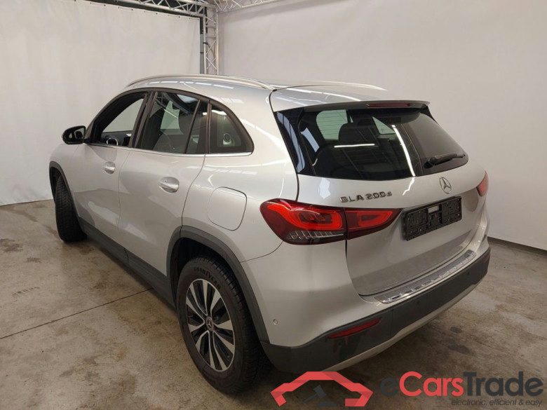 Mercedes GLA 200d Aut. LED-Xenon Widescreen Navi 1/2 Sport-Leather KeylessGo Klima PDC ... #4