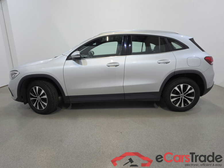 Mercedes GLA 200d Aut. LED-Xenon Widescreen Navi 1/2 Sport-Leather KeylessGo Klima PDC ... #2